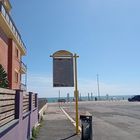 Appartamento 50 Mt Dal Mare Lido di Ostia Bagian luar foto