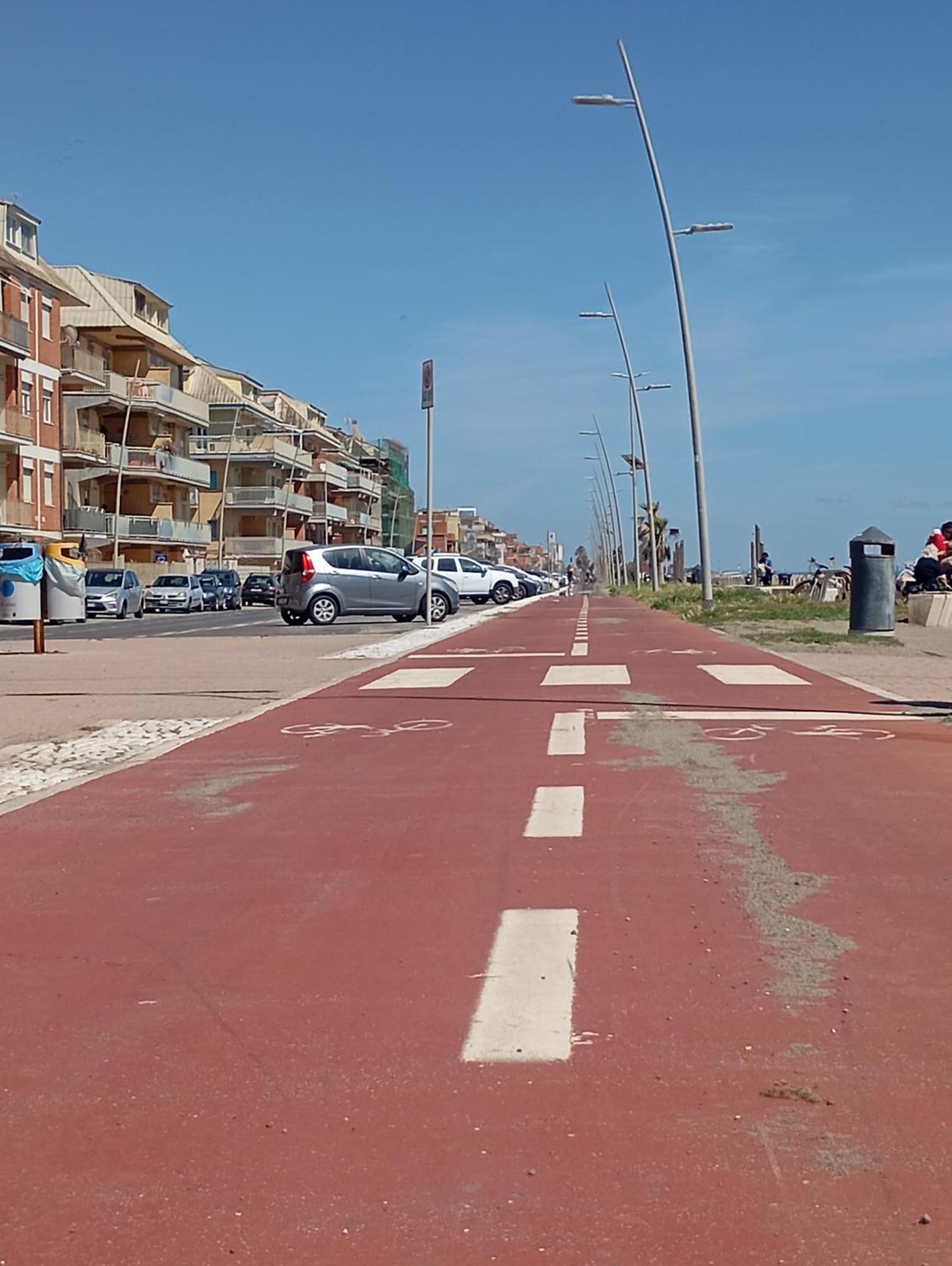 Appartamento 50 Mt Dal Mare Lido di Ostia Bagian luar foto